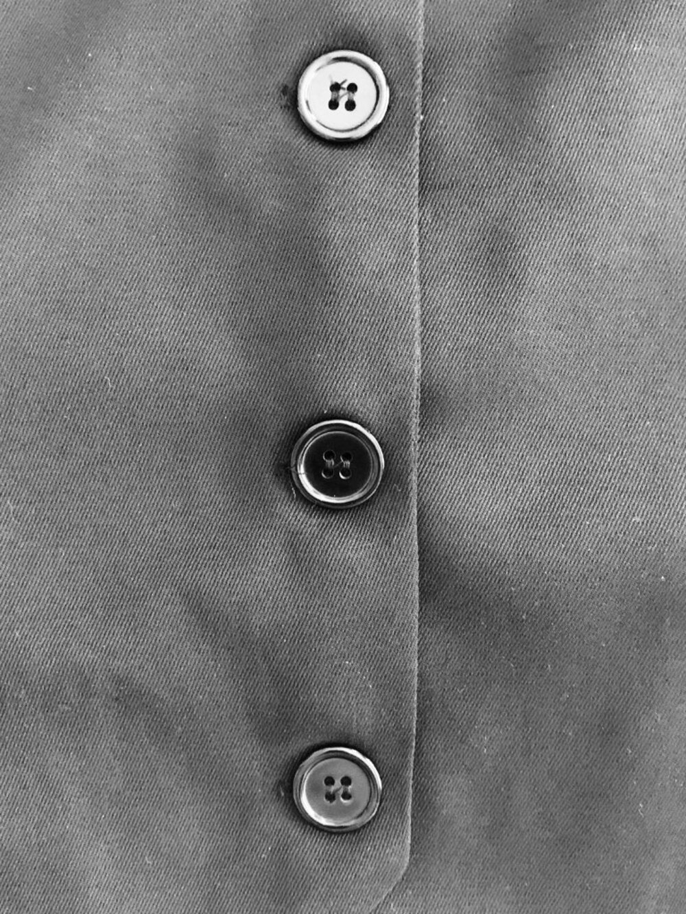Black v-neck vest - Picture 5 of 7